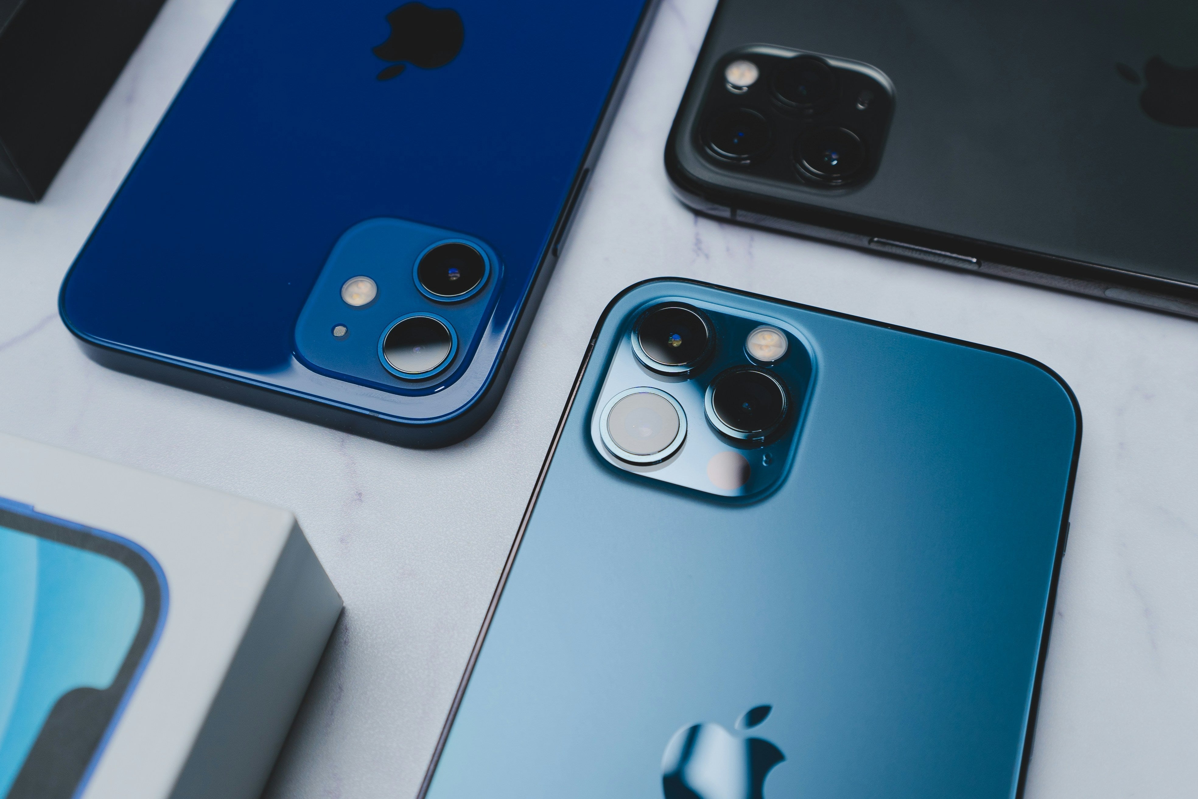 La vita segreta del tuo iPhone (prima che arrivi a te)